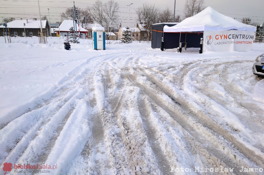 Zima jak za czasów PRL. Zdecydowanie przydać się może łopata - foto