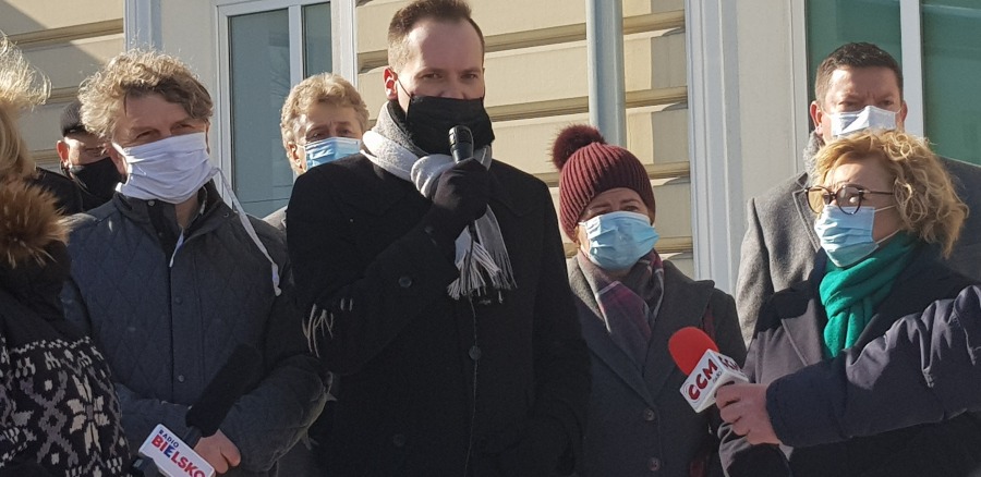 Wyrok śmierci odroczony do wiosny? Niezwykła jedność opozycji w sprawie szpitala