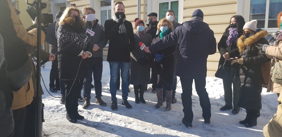 Wyrok śmierci odroczony do wiosny? Niezwykła jedność opozycji w sprawie szpitala