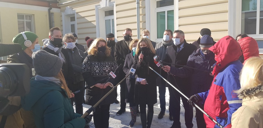 Wyrok śmierci odroczony do wiosny? Niezwykła jedność opozycji w sprawie szpitala