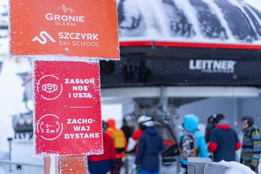 Narciarze zalali Szczyrk. Sanepid nie zgłasza nieprawidłowości ZDJĘCIA