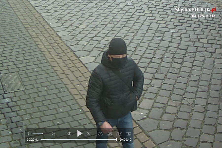 Włamanie w pasażu „Pod Orłem”. Trwają poszukiwania złodzieja - foto i wideo