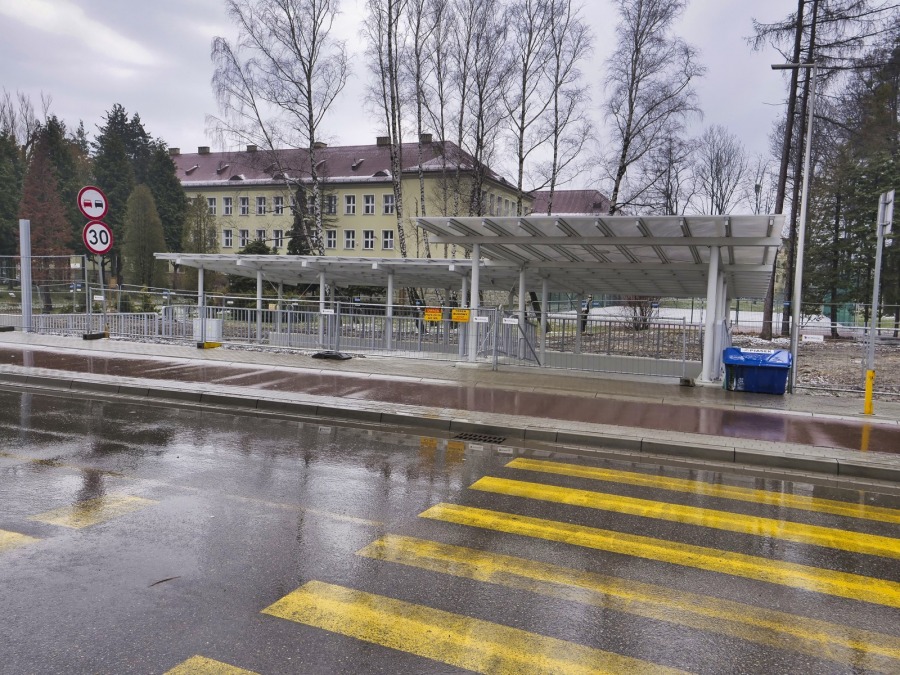 Przejście pod Cieszyńską oddane do użytku. Droga ma być gotowa w czerwcu - foto