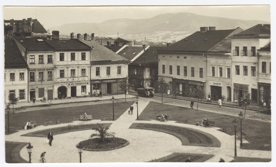 Mieszkańcy mają dość betonozy. Czy bielski Rynek może się znów zazielenić?