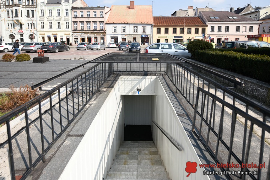 Ostatni taki przybytek. Tajemnicza historia szaletu na placu Wojska Polskiego ZDJĘCIA