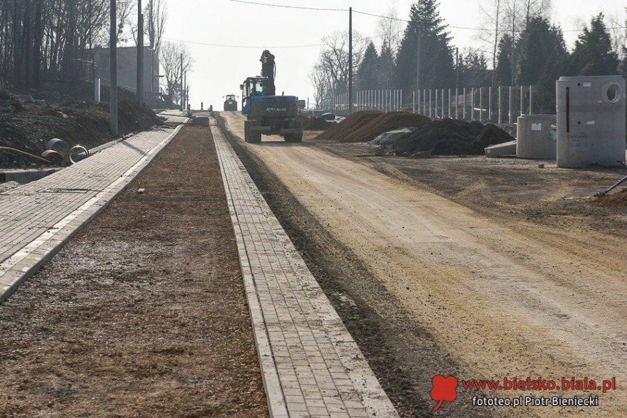 Rozbudowa Cieszyńskiej: nie wszyscy mają powody do radości ZDJĘCIA