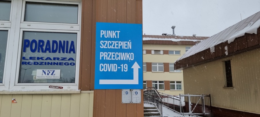 W Szpitalu Wojewódzkim szczepią od rana. Dzisiaj Pfizer dla 300 osób - foto