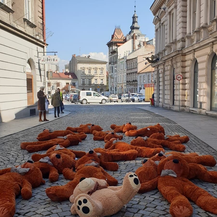 #chceMISIE przed Magnum. Klienci czekają na otwarcie bielskich restauracji - foto