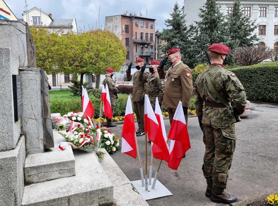 Obchody „skromne, ale godne”. Są takie wydarzenia, które jednoczą Polaków - ZDJĘCIA