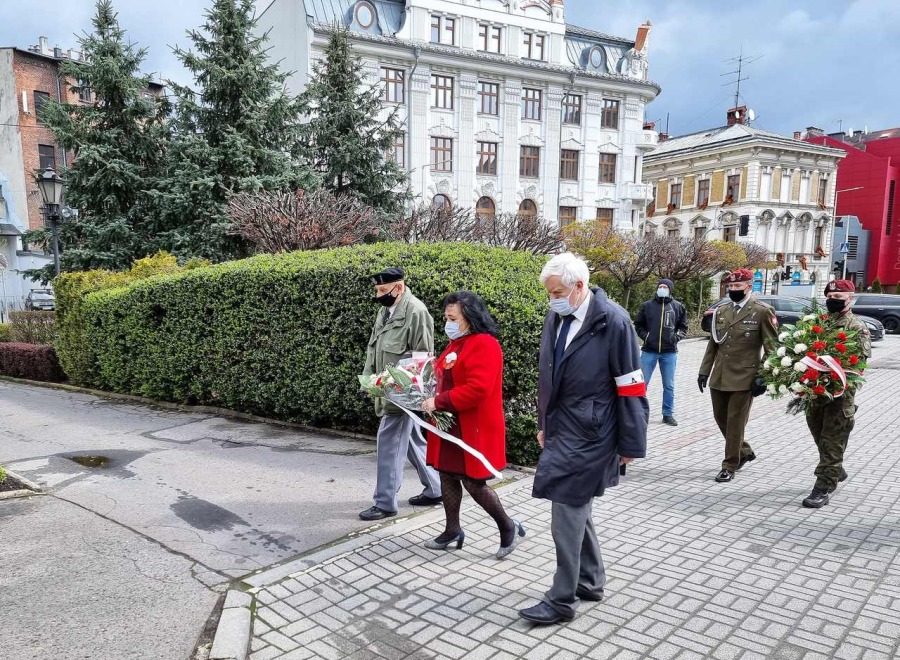 Obchody „skromne, ale godne”. Są takie wydarzenia, które jednoczą Polaków - ZDJĘCIA