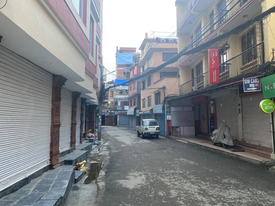 Bielszczanie uwięzieni w Nepalu. Wojsko wyszło na ulice, zamknięto granice ZDJĘCIA
