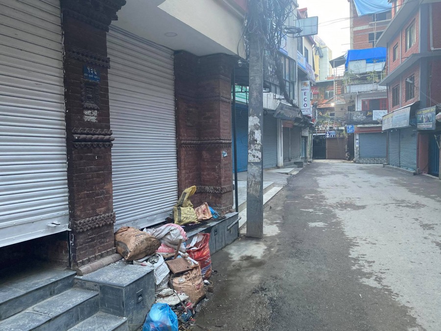 Bielszczanie uwięzieni w Nepalu. Wojsko wyszło na ulice, zamknięto granice ZDJĘCIA