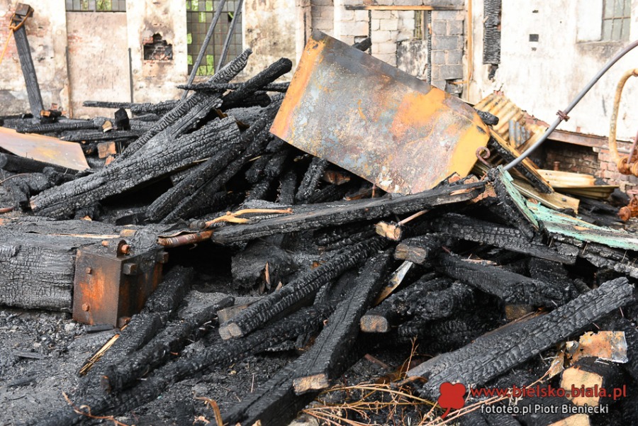 Historia dewastacji bielskiego zabytku. Ruiny zniszczył pożar ZDJĘCIA
