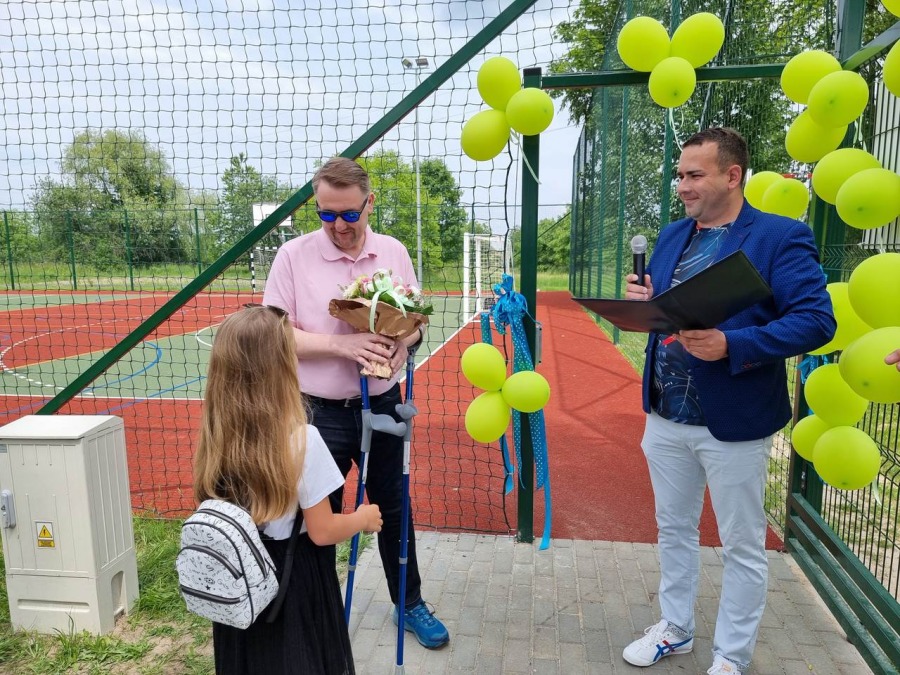 Nowy orlik na Obszarach. Osiedlowy festyn na otwarcie boiska - foto
