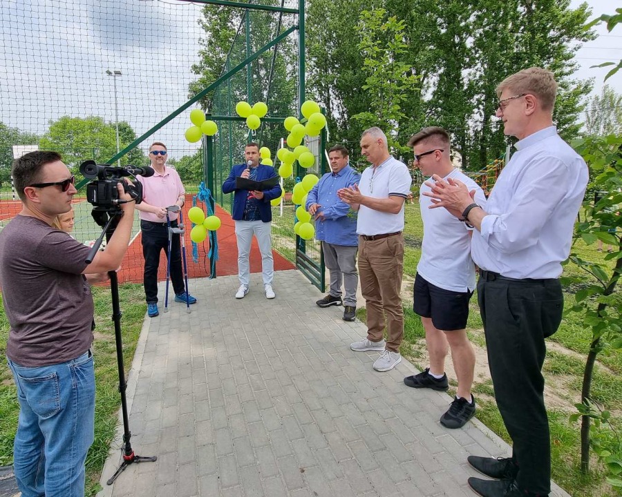 Nowy orlik na Obszarach. Osiedlowy festyn na otwarcie boiska - foto