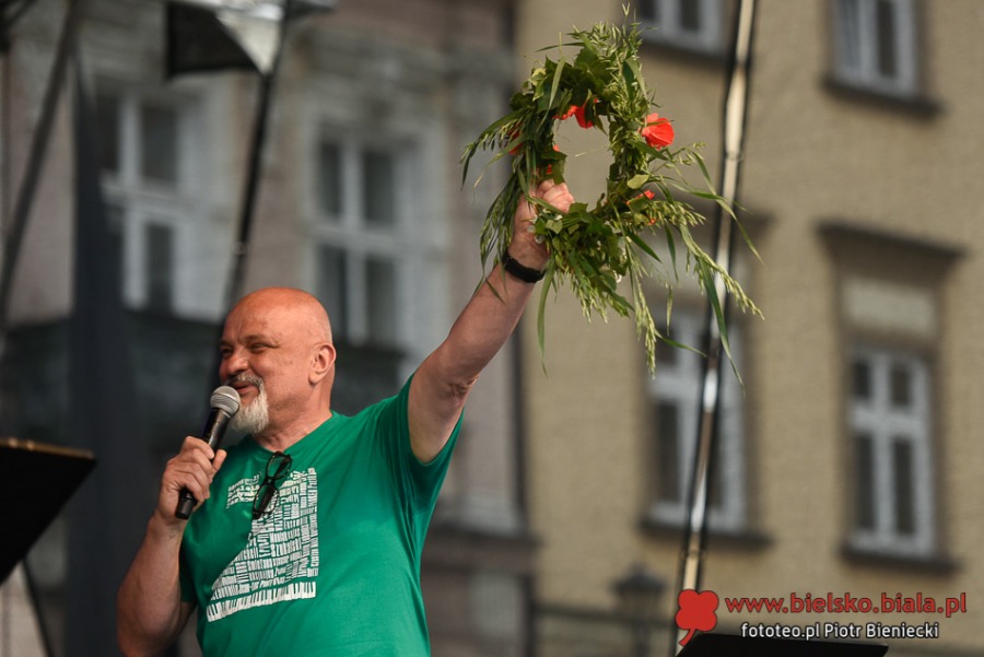 Barwny konkurs wianków na Rynku. Zadymka rusza na ludowo ZDJĘCIA