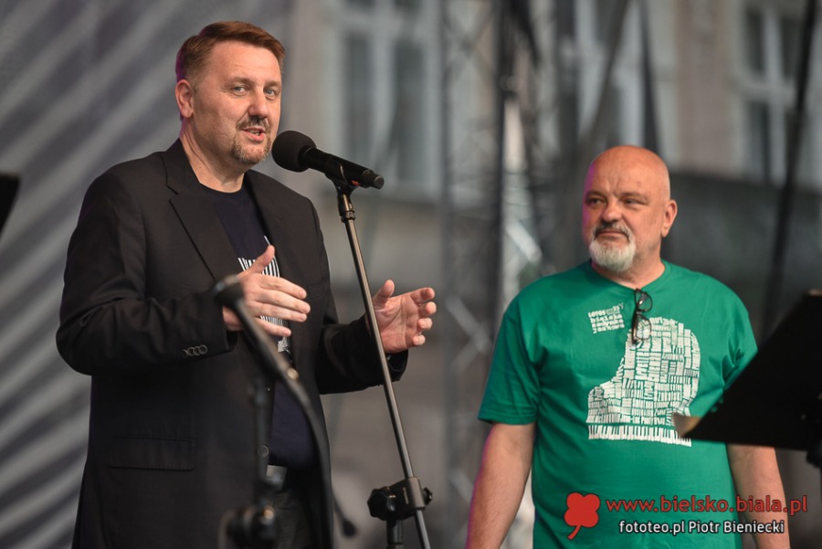 Barwny konkurs wianków na Rynku. Zadymka rusza na ludowo ZDJĘCIA