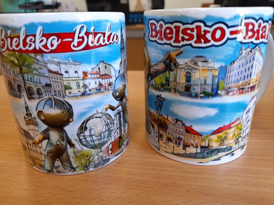 Brelok z Maluchem i Reksio z piernika. Jakie pamiątki kupują turyści w Bielsku-Białej?