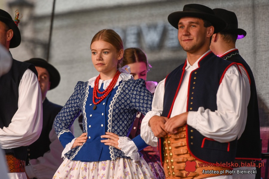 Zachwycający pokaz na bielskim Rynku. Publiczność była urzeczona ZDJĘCIA