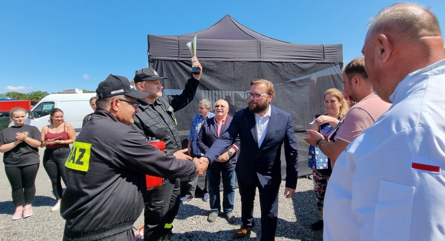 Strażacka kuchnia na wapienickiej Giełdzie. Zaskoczyli nawet smakoszy (zdjęcia, wideo)