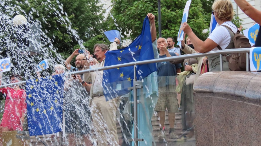 Protest na placu Chrobrego. W obronie wolnych mediów - foto