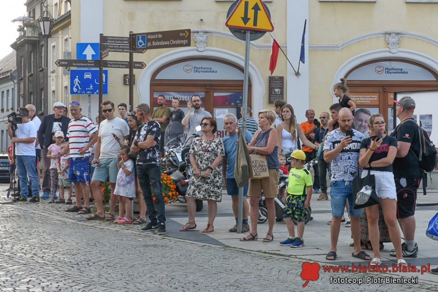 Tłumy czekały na wielki wyścig. Gwiazdy sportu rzadko u nas goszczą ZDJĘCIA
