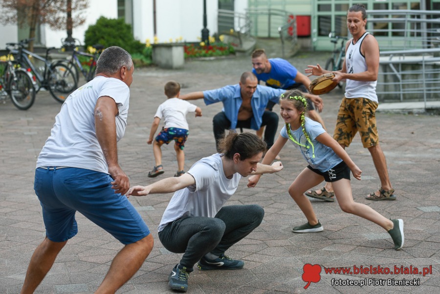 Najniebezpieczniejszy taniec i najpiękniejsza sztuka walki. Pokazy w Bielsku-Białej - foto