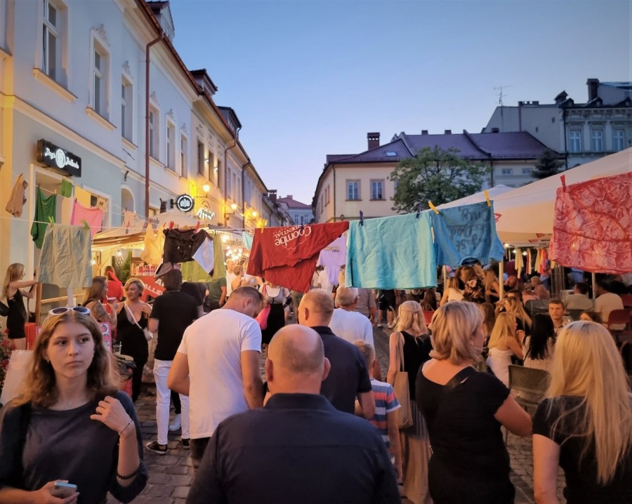 Neapol na bielskim Rynku. Tłumy słuchały włoskich przebojów ZDJĘCIA