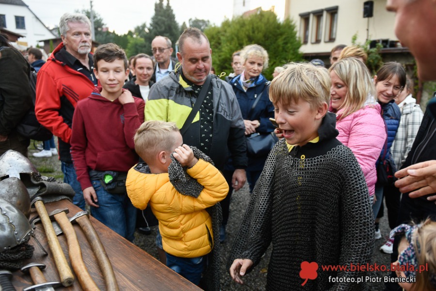 Piknik marzeń. Tłumy w średniowiecznej wiosce w Starym Bielsku ZDJĘCIA