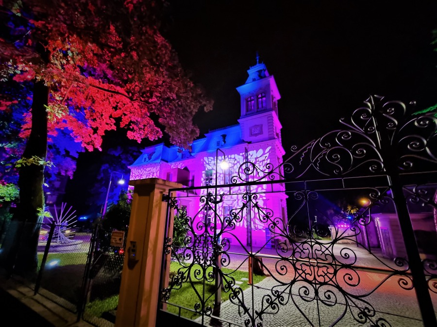 Bajkowa iluminacja Willi Sixta. Takie cuda tylko w Bielsku-Białej! ZDJĘCIA