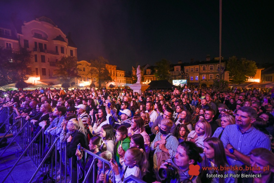 Wielki ogród zakwitł na Rynku. Porywający koncert dla miasta kwiatów ZDJĘCIA