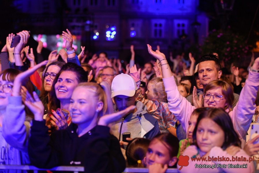 Wielki ogród zakwitł na Rynku. Porywający koncert dla miasta kwiatów ZDJĘCIA