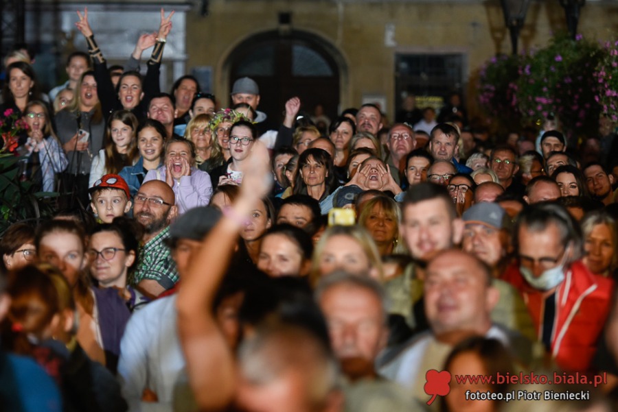 Wielki ogród zakwitł na Rynku. Porywający koncert dla miasta kwiatów ZDJĘCIA