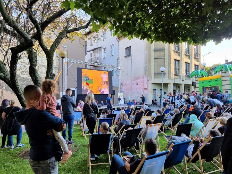 Tłumy na zamkniętej Zamkowej. Niezwykła sceneria koncertu dla Pani Marii ZDJĘCIA