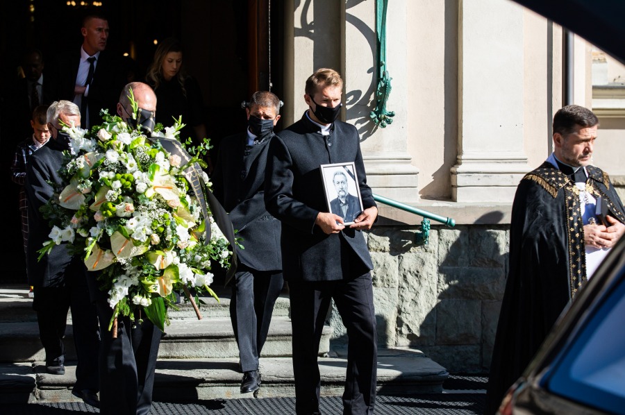Ostatnia owacja dla wybitnego aktora. Kazimierz Czapla spoczął w Białej - foto