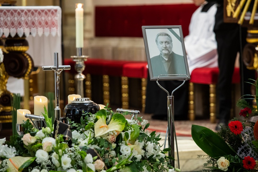 Ostatnia owacja dla wybitnego aktora. Kazimierz Czapla spoczął w Białej - foto