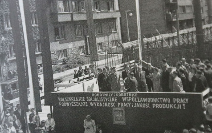 Tajemnice Bielska-Białej. Nieznana historia budowy czerwonej szkoły przy Stalina ZDJĘCIA