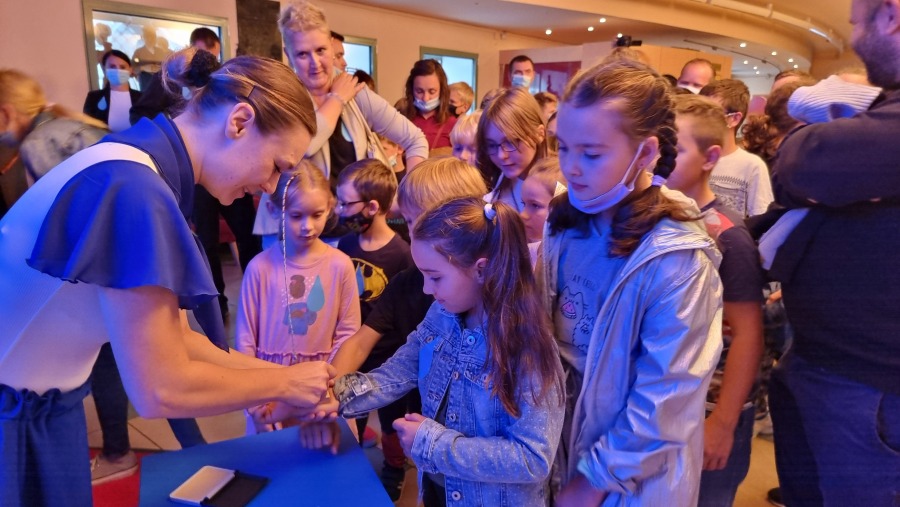 Finał wakacyjnej akcji Aqua SA. Teatralna podróż Małych Kropelek ZDJĘCIA