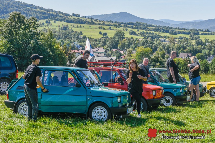 Maluchy w górach. Na rajdzie nie zabrakło awarii i odpalania na pych ZDJĘCIA