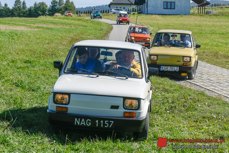 Maluchy w górach. Na rajdzie nie zabrakło awarii i odpalania na pych ZDJĘCIA