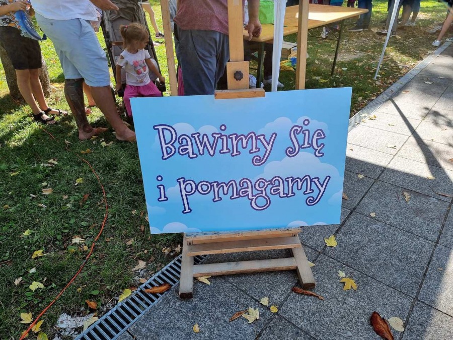Tłumy w Parku Słowackiego. Można wygrać zaproszenia do parków rozrywki i restauracji ZDJĘCIA
