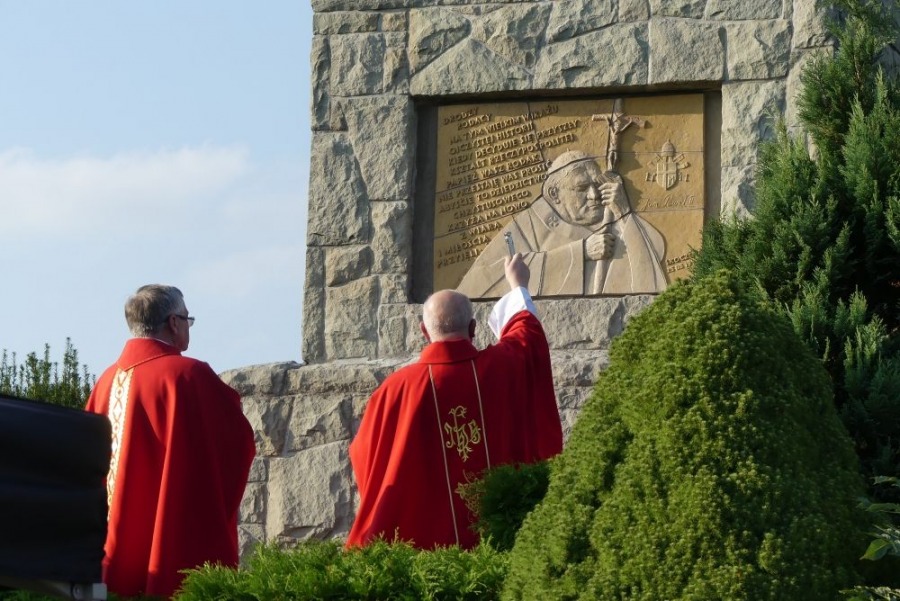 Nowa tablica od władz Bielska-Białej. Msza z udziałem prezydenta miasta - foto