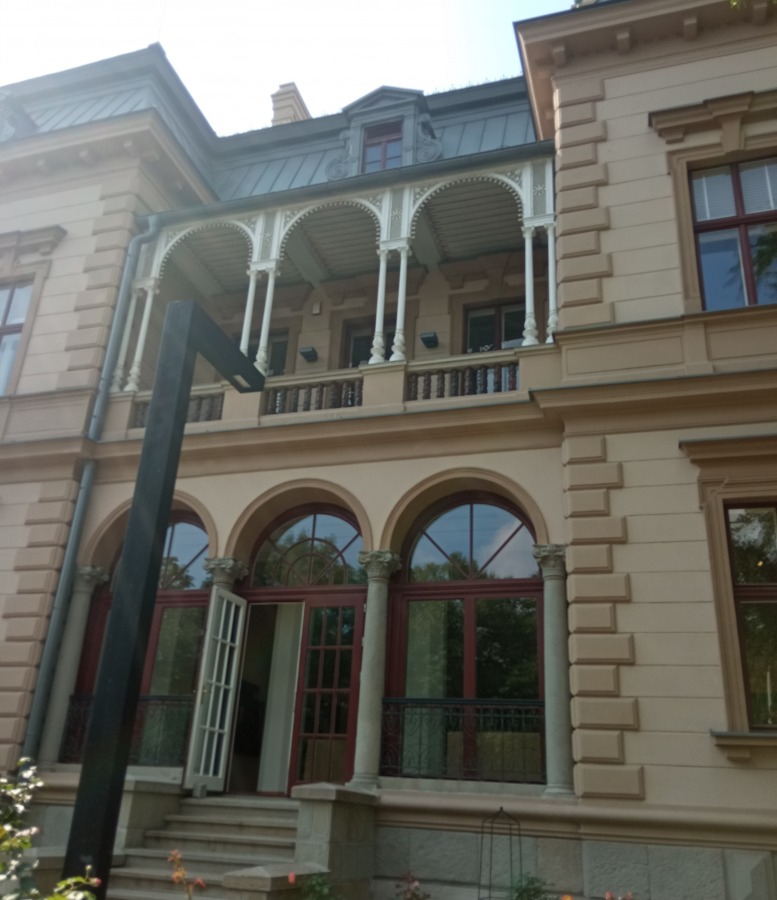 Zabytkowa willa dla osób potrzebujących. Zgodnie z testamentem właściciela