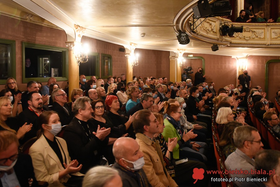 9. FotoArtFestival ruszył w teatrze. Nie było wielu zaproszonych gości ZDJĘCIA