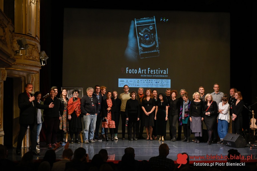 9. FotoArtFestival ruszył w teatrze. Nie było wielu zaproszonych gości ZDJĘCIA