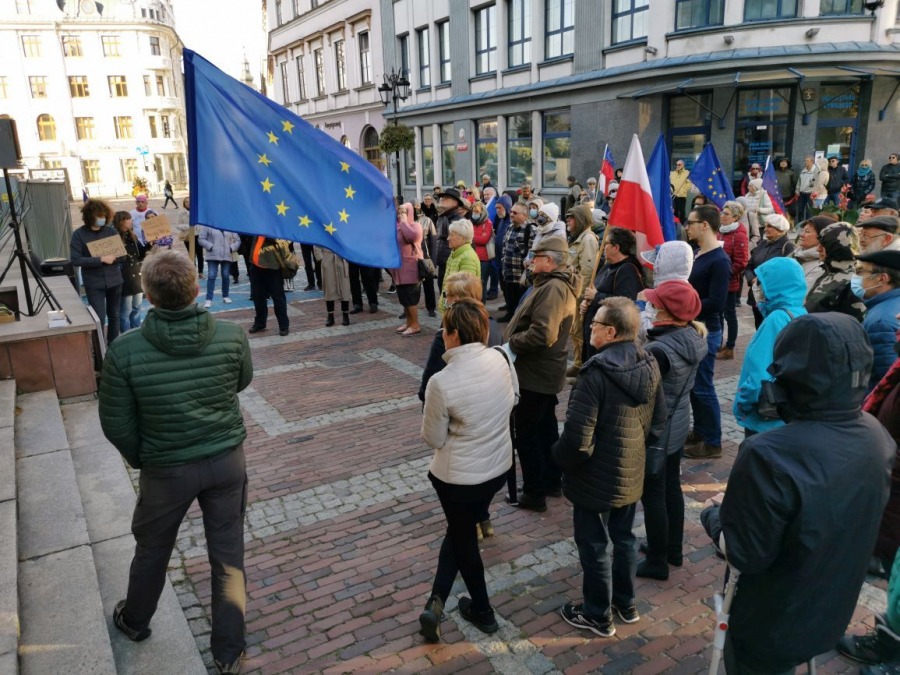 Protest przeciwko nieludzkiemu traktowaniu uchodźców. Jutro kolejny ZDJĘCIA