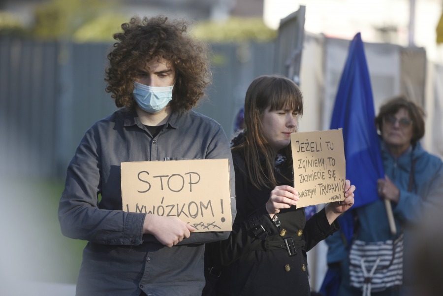 Protest przeciwko nieludzkiemu traktowaniu uchodźców. Jutro kolejny ZDJĘCIA