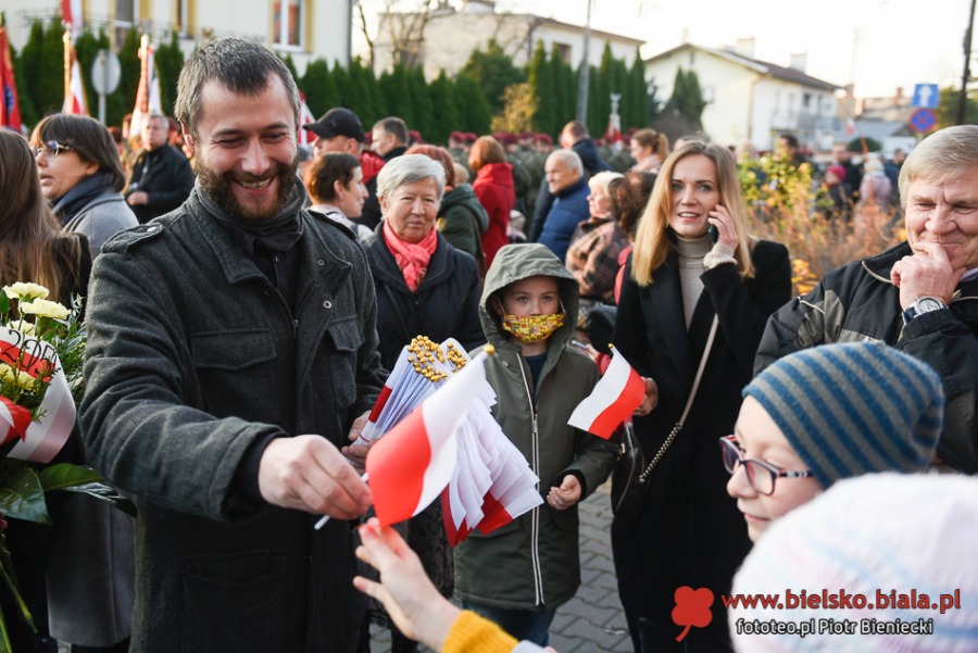 Smutne obchody radosnego święta. Lista obecności polityków ZDJĘCIA