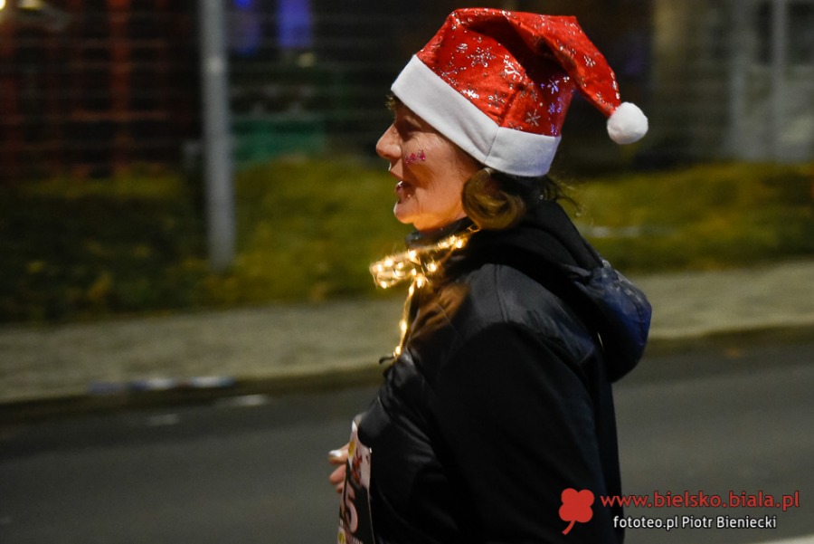 Super paczki dla dzieciaków. Mikołajkowy bieg charytatywny w Bielsku-Białej ZDJĘCIA