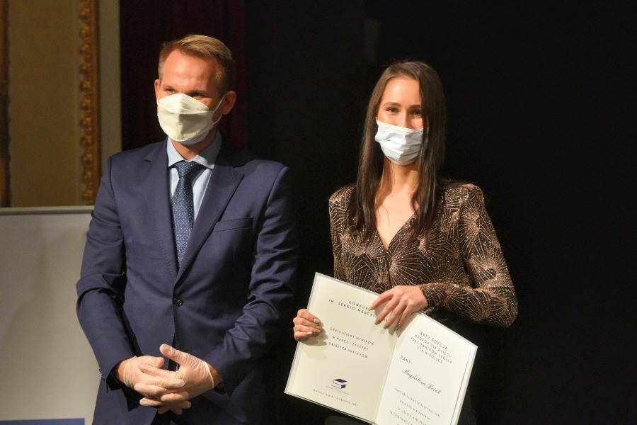 Wartościowe nagrody dla najzdolniejszych dzieci pracowników - foto